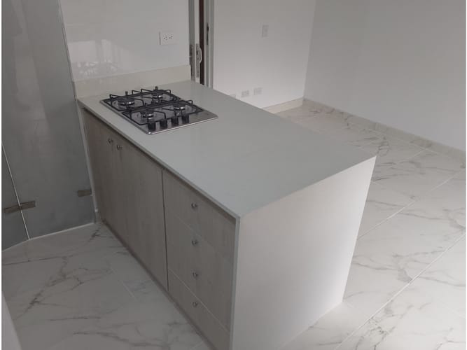 Apartamento de 3 alcobas en arriendo en Pajarito, Medellín, 60 m² · foto 2 de 22