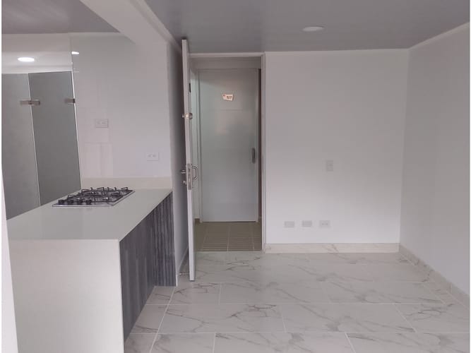 Apartamento de 3 alcobas en arriendo en Pajarito, Medellín, 60 m² · foto 4 de 22