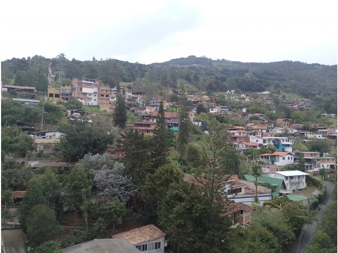 Apartamento de 3 alcobas en arriendo en Pajarito, Medellín, 60 m² · foto 21 de 22