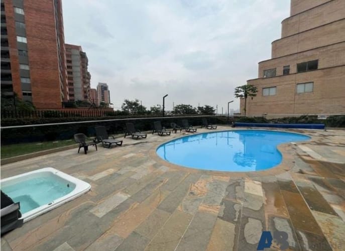 Apartamento de 3 alcobas en venta en Los Balsos, Medellín, 110 m² · foto 6 de 10