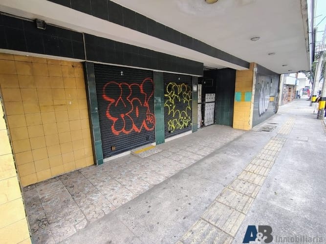 Edificio en venta en Suramericana, Medellín, 1698 m² · foto 2 de 14