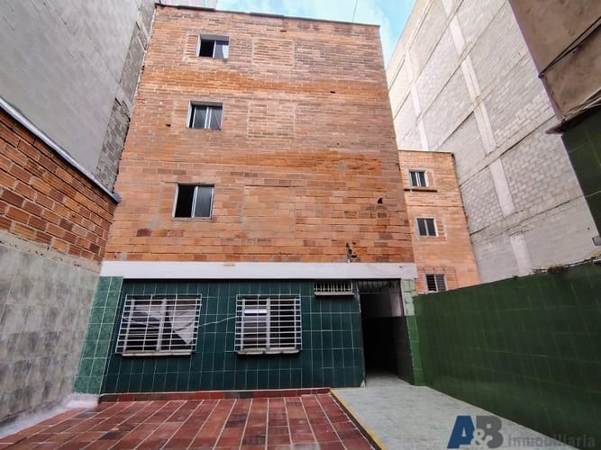 Edificio en venta en Suramericana, Medellín, 1698 m² · foto 8 de 14