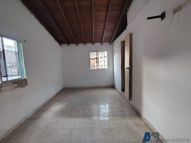Edificio en venta en Suramericana, Medellín, 1698 m² · foto 13 de 14