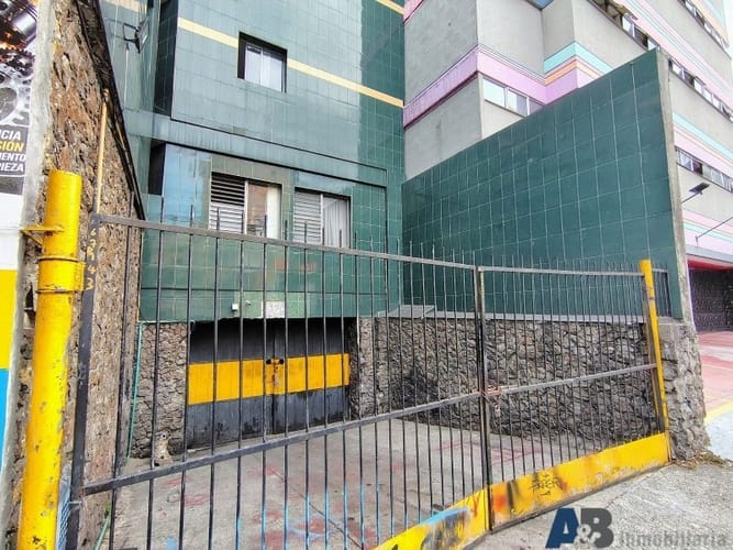 Edificio en venta en Suramericana, Medellín, 1698 m² · foto 14 de 14
