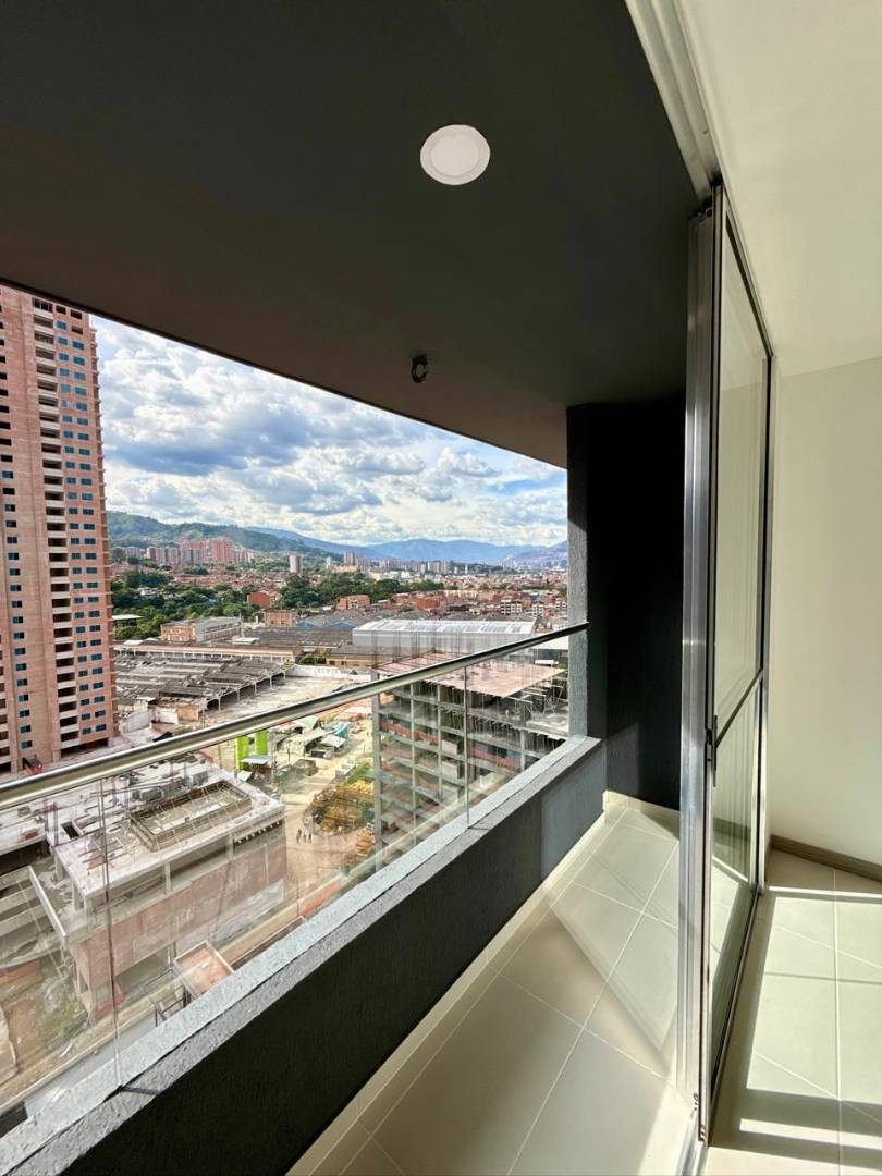 Apartamento en venta en Fatima, Itagüí · foto 2 de 24