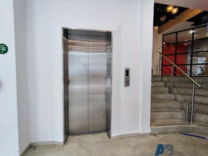 Local en arriendo en Castropol, Medellín, 508 m² · foto 5 de 24