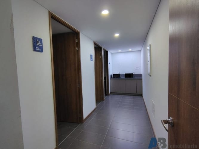 Oficina en arriendo en Laureles, Medellín, 40 m² · foto 13 de 13
