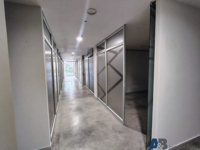 Local en arriendo en Castropol, Medellín, 508 m² · foto 14 de 24