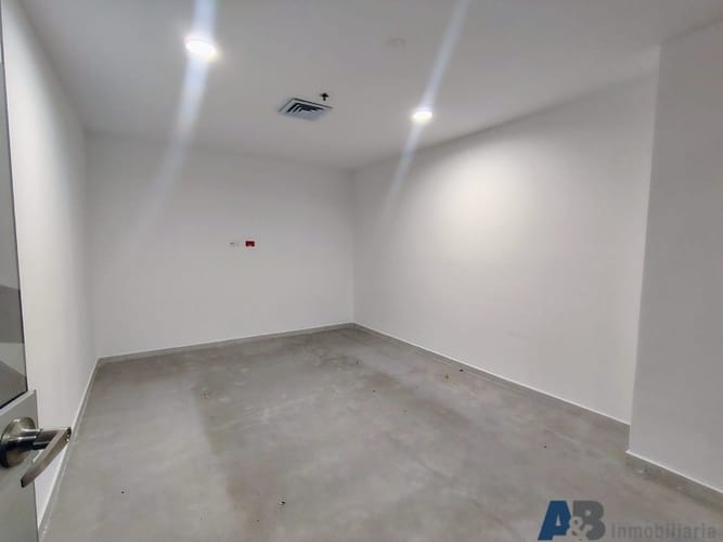 Local en arriendo en Castropol, Medellín, 508 m² · foto 16 de 24