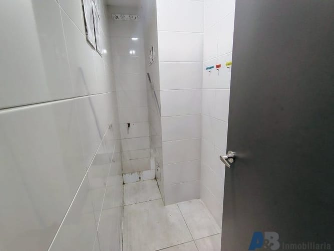 Local en arriendo en Castropol, Medellín, 508 m² · foto 19 de 24