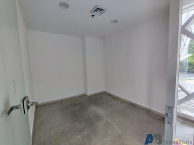 Local en arriendo en Castropol, Medellín, 508 m² · foto 22 de 24