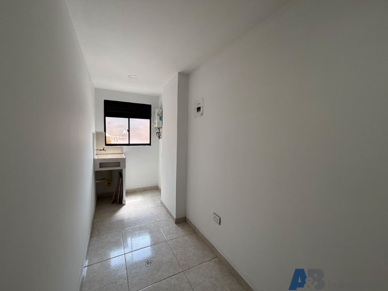 Apartamento en arriendo en Las Lomitas, Sabaneta · foto 4 de 17