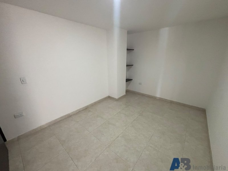 Apartamento en arriendo en Las Lomitas, Sabaneta · foto 9 de 17