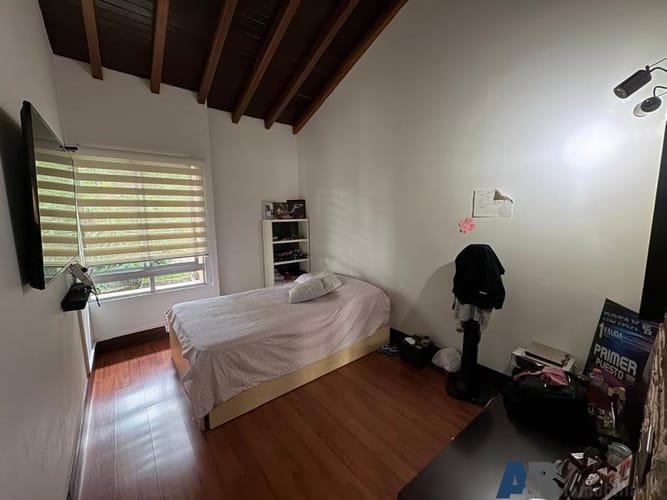 Casa de 4 alcobas en venta en Loma De La Doctora, Sabaneta, 470 m² · foto 4 de 22