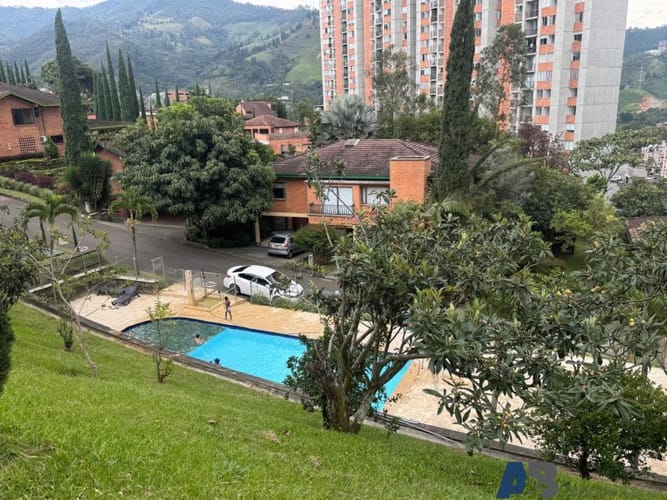 Casa de 4 alcobas en venta en Loma De La Doctora, Sabaneta, 470 m² · foto 22 de 22