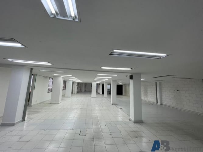 Bodega en venta en Noel, Medellín, 900 m² · foto 8 de 13