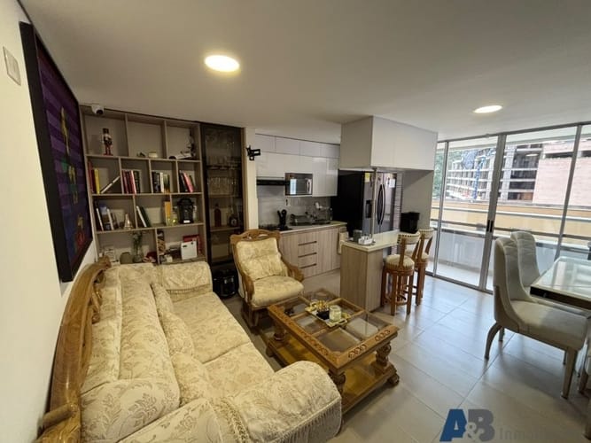 Apartamento de 3 alcobas en venta en Loma De La Doctora, Sabaneta, 70 m² · foto 5 de 22