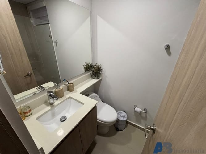 Apartamento de 3 alcobas en venta en Loma De La Doctora, Sabaneta, 70 m² · foto 12 de 22