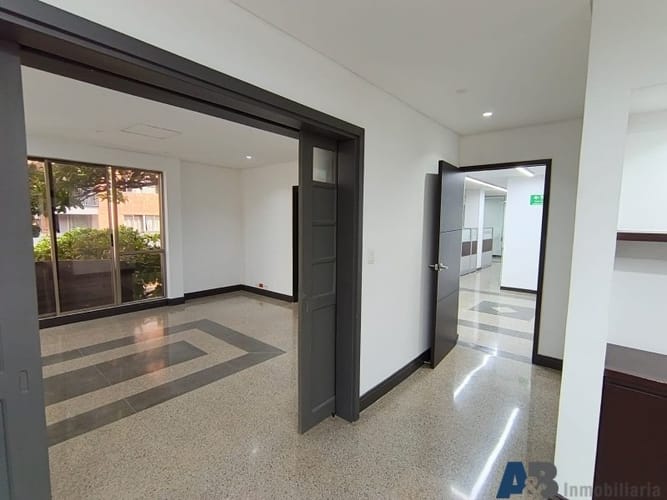 Bodega en arriendo en Manuel Restrepo, Sabaneta, 3198 m² · foto 11 de 24