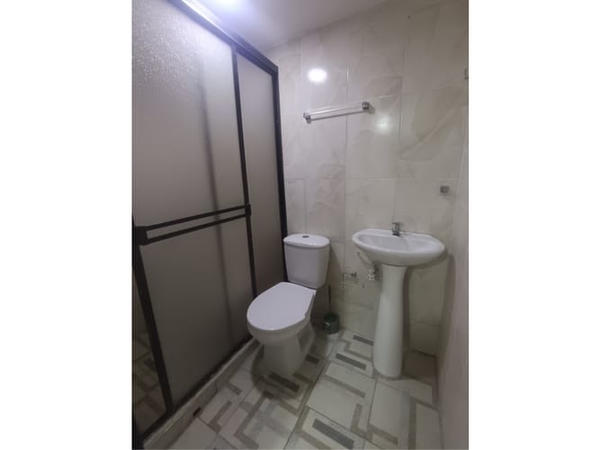 Casa de 7 alcobas en venta en Los Guayacanes, Cali, 220 m² · foto 5 de 24