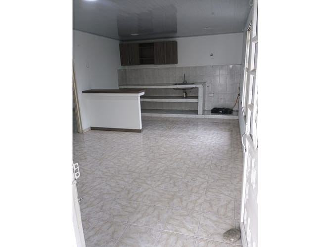 Casa de 7 alcobas en venta en Los Guayacanes, Cali, 220 m² · foto 13 de 24