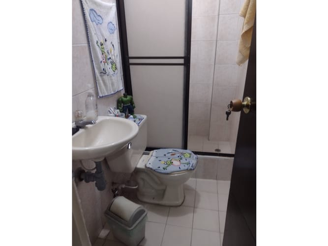 Casa de 7 alcobas en venta en Los Guayacanes, Cali, 220 m² · foto 19 de 24