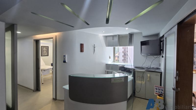 Oficina en venta en Villa Nueva, Medellín, 42 m² · foto 2 de 15