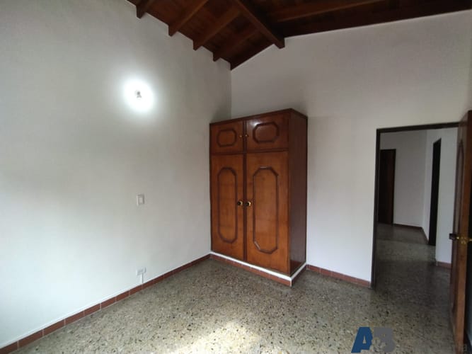 Casa de 3 alcobas en venta en Cataluña, Medellín, 220 m² · foto 6 de 20