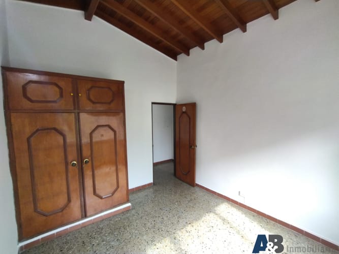 Casa de 3 alcobas en venta en Cataluña, Medellín, 220 m² · foto 7 de 20