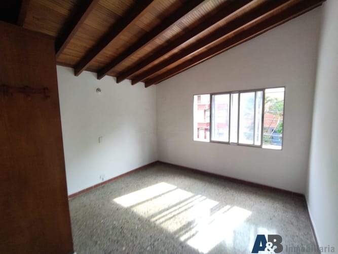 Casa de 3 alcobas en venta en Cataluña, Medellín, 220 m² · foto 8 de 20