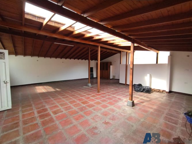 Casa de 3 alcobas en venta en Cataluña, Medellín, 220 m² · foto 18 de 20
