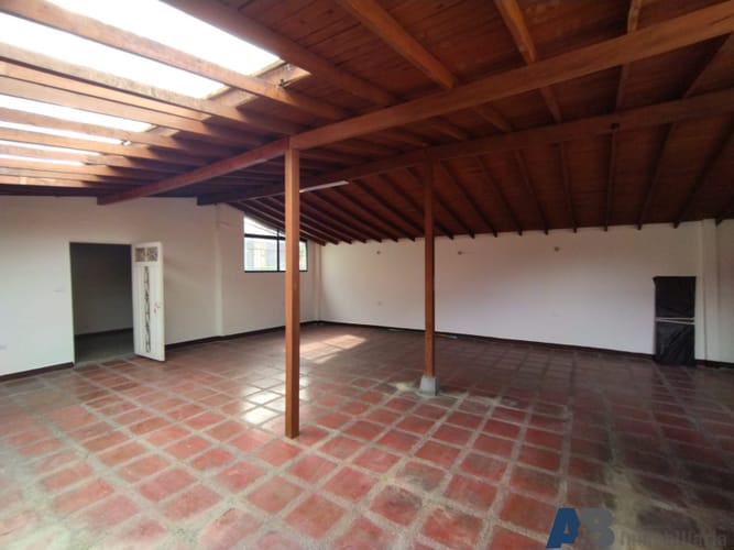 Casa de 3 alcobas en venta en Cataluña, Medellín, 220 m² · foto 19 de 20