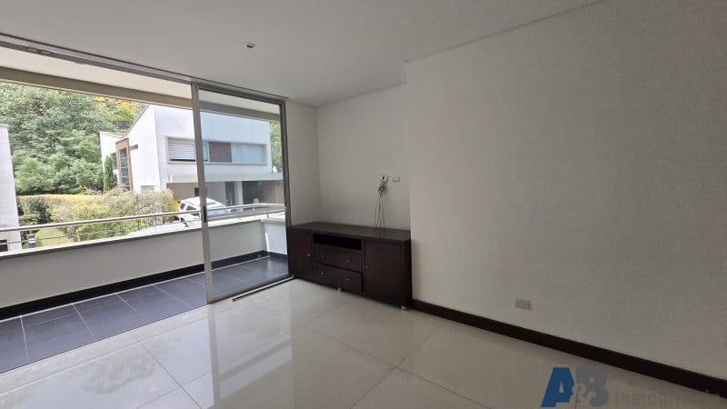 Casa de 4 alcobas en venta en San Lucas, Medellín, 340 m² · foto 6 de 24