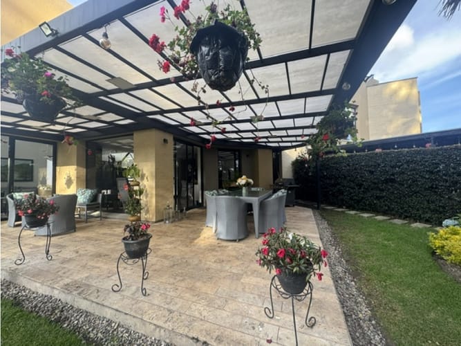 Casa de 3 alcobas en arriendo en Pueblo Viejo, Cota, 207 m² · foto 3 de 22