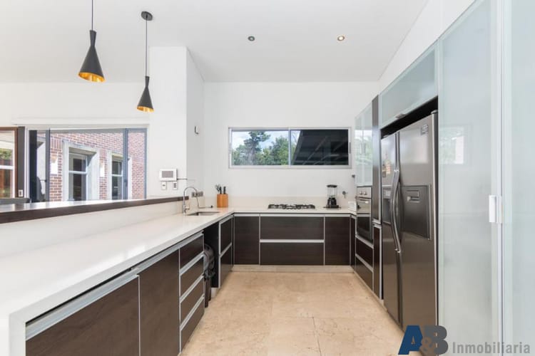 Casa de 6 alcobas en venta en Loma Del Escobero, Envigado · foto 9 de 21