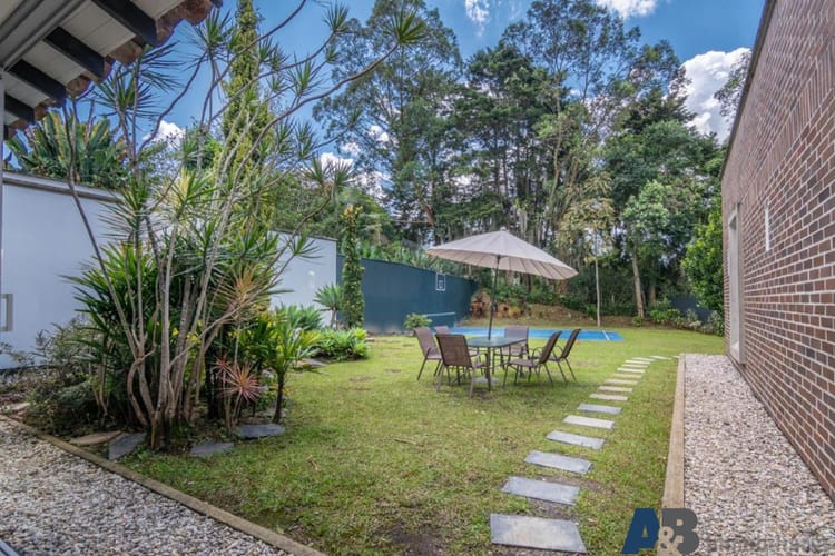 Casa de 6 alcobas en venta en Loma Del Escobero, Envigado · foto 20 de 21