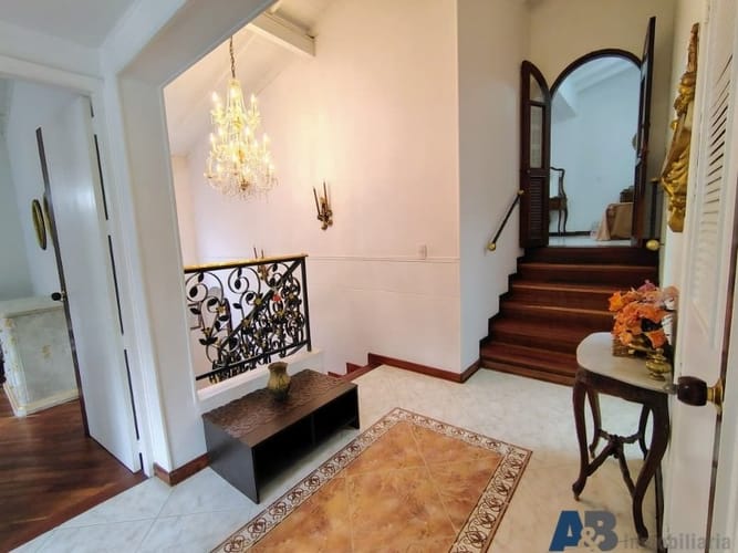 Casa de 4 alcobas en venta en La Florida, Medellín, 345 m² · foto 9 de 22