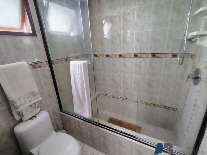 Casa de 4 alcobas en venta en La Florida, Medellín, 345 m² · foto 16 de 22