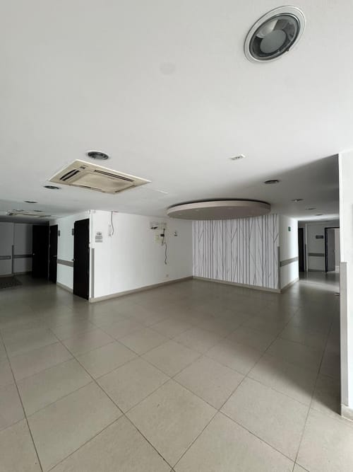 Edificio en arriendo en Santa Monica, Cali, 1000 m² · foto 2 de 24