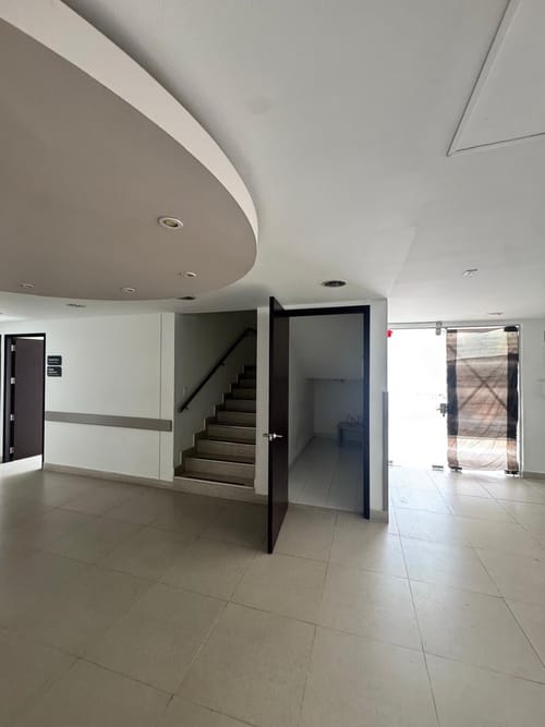 Edificio en arriendo en Santa Monica, Cali, 1000 m² · foto 3 de 24