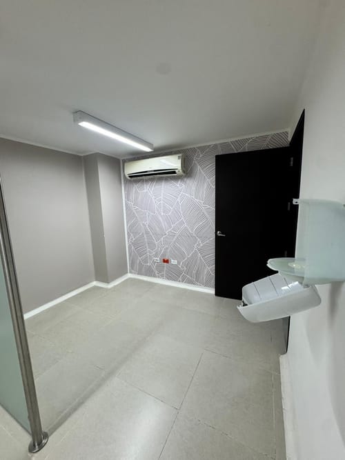 Edificio en arriendo en Santa Monica, Cali, 1000 m² · foto 13 de 24