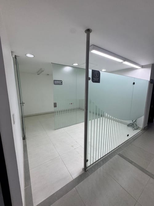 Edificio en arriendo en Santa Monica, Cali, 1000 m² · foto 17 de 24