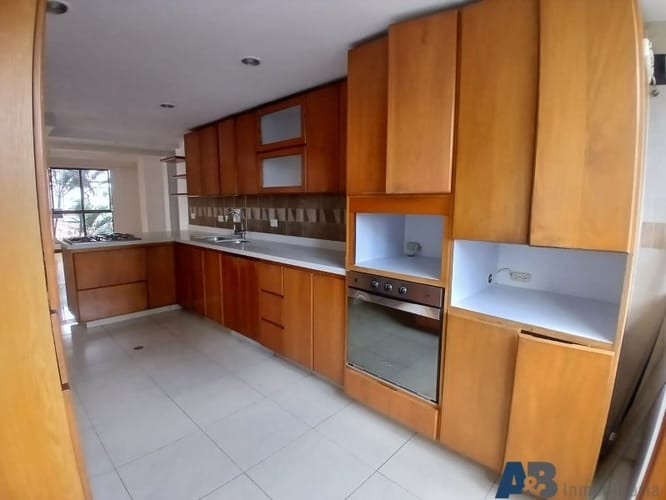 Apartamento de 3 alcobas en arriendo en Alejandría, Medellín, 200 m² · foto 6 de 24