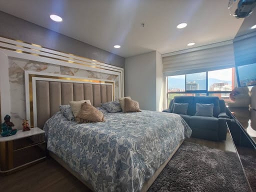 Apartamento de 2 alcobas en venta en El Poblado, Medellín, 91 m² · foto 6 de 15