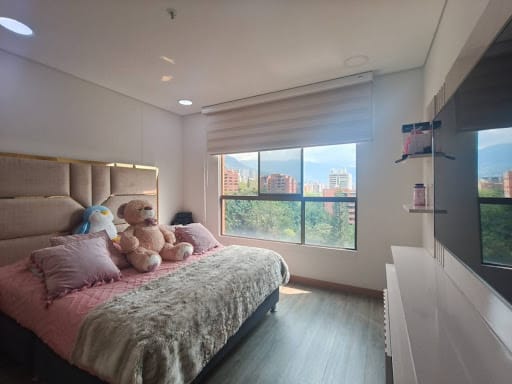 Apartamento de 2 alcobas en venta en El Poblado, Medellín, 91 m² · foto 7 de 15