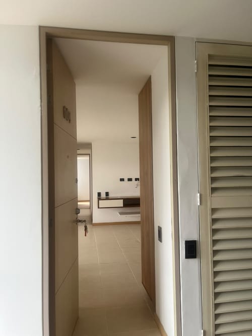 Apartamento de 3 alcobas en arriendo en El Poblado, Medellín, 96 m² · foto 3 de 15