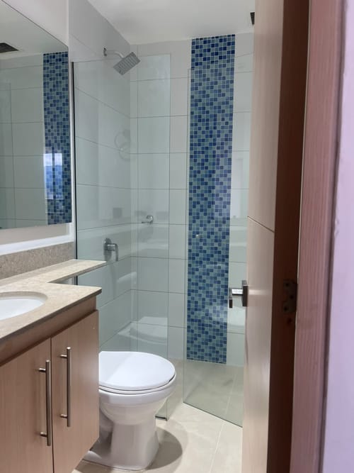 Apartamento de 3 alcobas en arriendo en El Poblado, Medellín, 96 m² · foto 8 de 15