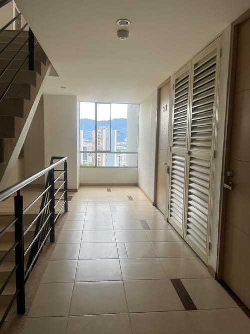 Apartamento de 3 alcobas en arriendo en El Poblado, Medellín, 96 m² · foto 14 de 15