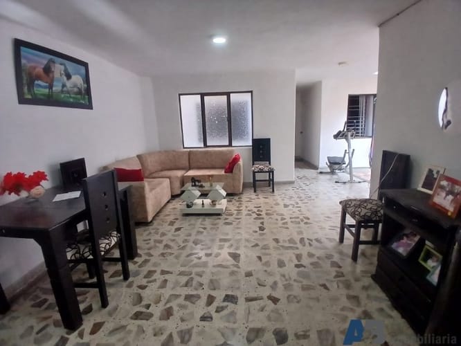 Apartamento de 4 alcobas en venta en Caicedo, Medellín, 154 m² · foto 3 de 24