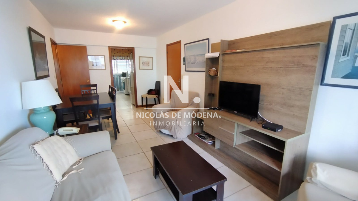 Apartamento en venta de Península - Punta del Este de 3 dormitorios con vista al mar